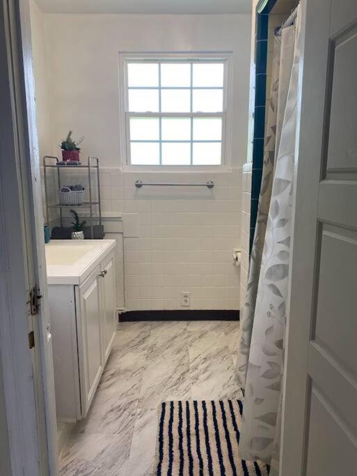 Cozy Home, King Bed, 3 Bedrooms,Close To Downtown Beaches Towncenter Джаксънвил Екстериор снимка